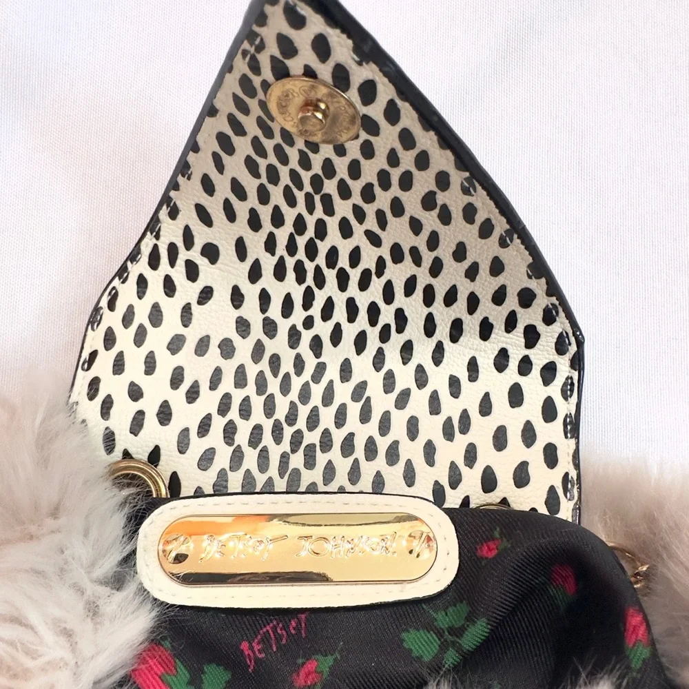 BETSEY JOHNSON ~ Chic Faux Fur Chain Bag Gray/Gold Owl Design Magnetic Closure - Picture 7 of 11